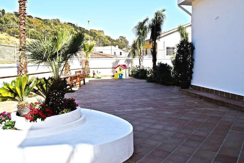 Bella Villa San Leone Exterior photo